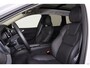 Volvo XC60 Recharge T6 AWD Plus Dark - LONG RANGE - Luchtvering - Panorama/schuifdak - IntelliSafe Assist & Surround - 360º Camera - Harman/Kardon audio - Adaptieve LED koplampen - Verwarmde voorstoelen, stuur & achterbank - Parkeersensoren voor & achter - Elektr. bedienb. voorstoelen met geheugen - Draadloze tel. lader - Extra getint glas - Elektr. inklapbare trekhaak - 21' LMV