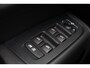 Volvo XC60 Recharge T6 AWD Plus Dark - LONG RANGE - Luchtvering - Panorama/schuifdak - IntelliSafe Assist & Surround - 360º Camera - Harman/Kardon audio - Adaptieve LED koplampen - Verwarmde voorstoelen, stuur & achterbank - Parkeersensoren voor & achter - Elektr. bedienb. voorstoelen met geheugen - Draadloze tel. lader - Extra getint glas - Elektr. inklapbare trekhaak - 21' LMV
