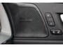 Volvo XC60 Recharge T6 AWD Plus Dark - LONG RANGE - Luchtvering - Panorama/schuifdak - IntelliSafe Assist & Surround - 360º Camera - Harman/Kardon audio - Adaptieve LED koplampen - Verwarmde voorstoelen, stuur & achterbank - Parkeersensoren voor & achter - Elektr. bedienb. voorstoelen met geheugen - Draadloze tel. lader - Extra getint glas - Elektr. inklapbare trekhaak - 21' LMV