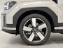 Hyundai Santa Fe 1.6 T-GDI PHEV Premium 4WD 7p. Nieuw model! Plug-In Hybride met Navigatie, Lederen bekleding, 360 graden Camera en 7 Persoons Uit voorraad leverbaar!