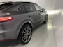 Porsche Cayenne Coupé 3.0 E-Hybrid Platinum Edition 21inc 360°cam ACC Bose Luchtvering LED Sportchrono Panodak Leer+Memo