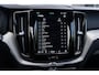 Volvo XC60 2.0 Recharge T8 | Plus | 2.250 kg trekgewicht! | Long Range Accu | Panoramadak | Harman Kardon Audio | 360 Camera | Elektrisch bedienbare stoelen| Lederen bekleding | Alarm | Stoel + Stuurverwarming