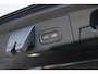 Volvo XC60 2.0 Recharge T8 | Plus | 2.250 kg trekgewicht! | Long Range Accu | Panoramadak | Harman Kardon Audio | 360 Camera | Elektrisch bedienbare stoelen| Lederen bekleding | Alarm | Stoel + Stuurverwarming