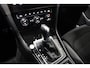 Volkswagen Golf 1.5 TSI Highline Business R | Adaptive cruise control | Climate control | Stoelverwarming | Apple carplay/Android auto | Parkeercamera | Navigatie | DAB | Schuif/kantel dak |