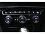 Volkswagen Golf 1.5 TSI Highline Business R | Adaptive cruise control | Climate control | Stoelverwarming | Apple carplay/Android auto | Parkeercamera | Navigatie | DAB | Schuif/kantel dak |