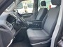 Volkswagen Transporter 2.0 TDI L2H1 30 DC Bulli Airco - Cruise control - Parksensoren V+A - Navigatie - Apple Carplay/Android auto - Radio/CD/Bluetooth - Multfunctioneel Stuurwiel - Mistlampen - LMV - Trekhaak - CD+AB - Ramen E-VZ - Spiege