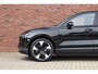 Volvo EX30 Single Motor Extended Range 272PK Plus 69 kWh | Black Pakket | Extra getint glas achter | Verwarmde voorstoelen en stuur |