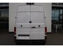 Volkswagen Crafter 30 2.0 TDI L3H3 Trendline 140PK / 103kW, BPM vrij, achteruitrijcamera, navigatie- en multimediapakket, achterdeuren met vergrote openingshoek, cruise control, LED-laadruimteverlichting, middelhoog dak (h3), stoelbekleding stof robuust "marathon", parkeersensoren voor en achter (pdc), trekhaak met vaste kogel (inclusief aanhangwagenstabilisator), volwaardig reservewiel (inclusief boordgereedschap en krik), DAB+ ontvanger, Apple Carplay / Android Auto, climatic airconditioning etc.
