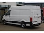 Volkswagen Crafter 30 2.0 TDI L3H3 Trendline 140PK / 103kW, BPM vrij, achteruitrijcamera, navigatie- en multimediapakket, achterdeuren met vergrote openingshoek, cruise control, LED-laadruimteverlichting, middelhoog dak (h3), stoelbekleding stof robuust "marathon", parkeersensoren voor en achter (pdc), trekhaak met vaste kogel (inclusief aanhangwagenstabilisator), volwaardig reservewiel (inclusief boordgereedschap en krik), DAB+ ontvanger, Apple Carplay / Android Auto, climatic airconditioning etc.