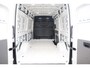 Volkswagen Crafter 30 2.0 TDI L3H3 Trendline 140PK / 103kW, BPM vrij, achteruitrijcamera, navigatie- en multimediapakket, achterdeuren met vergrote openingshoek, cruise control, LED-laadruimteverlichting, middelhoog dak (h3), stoelbekleding stof robuust "marathon", parkeersensoren voor en achter (pdc), trekhaak met vaste kogel (inclusief aanhangwagenstabilisator), volwaardig reservewiel (inclusief boordgereedschap en krik), DAB+ ontvanger, Apple Carplay / Android Auto, climatic airconditioning etc.