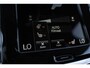 Volvo V60 Cross Country B5 AWD Automaat Pro | Navi | 360 Camera | Stoel-/Achterbank-/Stuurverwarming | Adaptieve Cruise | Standkachel | Full LED Koplampen | BLIS | Harman Kardon Audio | Elek. Stoelen | Dodehoekdetectie | Park Assist | Memory | Getint Glas
