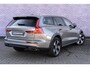 Volvo V60 Cross Country B5 AWD Automaat Pro | Navi | 360 Camera | Stoel-/Achterbank-/Stuurverwarming | Adaptieve Cruise | Standkachel | Full LED Koplampen | BLIS | Harman Kardon Audio | Elek. Stoelen | Dodehoekdetectie | Park Assist | Memory | Getint Glas