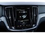 Volvo V60 Cross Country B5 AWD Automaat Pro | Navi | 360 Camera | Stoel-/Achterbank-/Stuurverwarming | Adaptieve Cruise | Standkachel | Full LED Koplampen | BLIS | Harman Kardon Audio | Elek. Stoelen | Dodehoekdetectie | Park Assist | Memory | Getint Glas