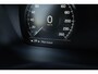 Volvo V60 Cross Country B5 AWD Automaat Pro | Navi | 360 Camera | Stoel-/Achterbank-/Stuurverwarming | Adaptieve Cruise | Standkachel | Full LED Koplampen | BLIS | Harman Kardon Audio | Elek. Stoelen | Dodehoekdetectie | Park Assist | Memory | Getint Glas