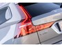 Volvo V60 Cross Country B5 AWD Automaat Pro | Navi | 360 Camera | Stoel-/Achterbank-/Stuurverwarming | Adaptieve Cruise | Standkachel | Full LED Koplampen | BLIS | Harman Kardon Audio | Elek. Stoelen | Dodehoekdetectie | Park Assist | Memory | Getint Glas