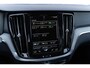 Volvo V60 Cross Country B5 AWD Automaat Pro | Navi | 360 Camera | Stoel-/Achterbank-/Stuurverwarming | Adaptieve Cruise | Standkachel | Full LED Koplampen | BLIS | Harman Kardon Audio | Elek. Stoelen | Dodehoekdetectie | Park Assist | Memory | Getint Glas