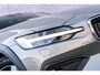Volvo V60 Cross Country B5 AWD Automaat Pro | Navi | 360 Camera | Stoel-/Achterbank-/Stuurverwarming | Adaptieve Cruise | Standkachel | Full LED Koplampen | BLIS | Harman Kardon Audio | Elek. Stoelen | Dodehoekdetectie | Park Assist | Memory | Getint Glas