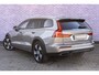 Volvo V60 Cross Country B5 AWD Automaat Pro | Navi | 360 Camera | Stoel-/Achterbank-/Stuurverwarming | Adaptieve Cruise | Standkachel | Full LED Koplampen | BLIS | Harman Kardon Audio | Elek. Stoelen | Dodehoekdetectie | Park Assist | Memory | Getint Glas