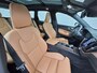 Volvo XC60 2.0 Recharge T8 AWD R-Design | Pano|  Harman/Kardon | Navigatie | Automaat | Leer | HUD | Camera | 19'' LM