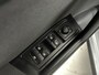 Volkswagen T-Roc 1.5 TSI Life Business DSG Automaat | Climate Control | Parkeersensoren voor + achter | 17'' L.M. Velgen