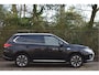 Mitsubishi Outlander 2.0 PHEV Premium 203PK 4WD | NL-Auto | Camera | Trekhaak | Carplay | Standkachel | Keyless | Stoel- & stuurverwarming | Allweathers | LED / Xenon