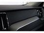 Volvo XC60 T8 Recharge AWD Ultimate Dark - Panorama/schuifdak - IntelliSafe Assist & Surround - 360º Camera - Verwarmde voorstoelen, stuur & achterbank - Parkeersensoren voor & achter - Elektr. bedienb. voorstoelen met geheugen - Draadloze tel. lader - Head up display - Extra getint glas - 21' LMV