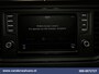 Volkswagen Crafter 2.0 TDI 141pk L3H3 (L2H2) Euro6 Airco | Massagestoel | Camera | Apple Carplay | Cruisecontrol Chauffeursstoel, Android Auto, 2800kg trekvermogen