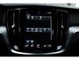 Volvo V60 B3 Mild Hybrid Momentum Advantage | Lederen Bekleding | Adaptieve Cruise Control Met Pilot Assist | Stuurverwarming | Stoelverwarming | Parkeersensoren Voor & Achter | Achteruitrijcamera | DAB+| Apple CarPlay/Android Auto | 17" Lichtmetalen Velgen | Connected Services Met Volvo On Call
