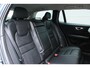 Volvo V60 B3 Mild Hybrid Momentum Advantage | Lederen Bekleding | Adaptieve Cruise Control Met Pilot Assist | Stuurverwarming | Stoelverwarming | Parkeersensoren Voor & Achter | Achteruitrijcamera | DAB+| Apple CarPlay/Android Auto | 17" Lichtmetalen Velgen | Connected Services Met Volvo On Call