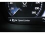 Volvo V60 B3 Mild Hybrid Momentum Advantage | Lederen Bekleding | Adaptieve Cruise Control Met Pilot Assist | Stuurverwarming | Stoelverwarming | Parkeersensoren Voor & Achter | Achteruitrijcamera | DAB+| Apple CarPlay/Android Auto | 17" Lichtmetalen Velgen | Connected Services Met Volvo On Call