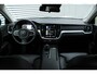 Volvo V60 B3 Mild Hybrid Momentum Advantage | Lederen Bekleding | Adaptieve Cruise Control Met Pilot Assist | Stuurverwarming | Stoelverwarming | Parkeersensoren Voor & Achter | Achteruitrijcamera | DAB+| Apple CarPlay/Android Auto | 17" Lichtmetalen Velgen | Connected Services Met Volvo On Call