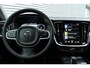 Volvo V60 B3 Mild Hybrid Momentum Advantage | Lederen Bekleding | Adaptieve Cruise Control Met Pilot Assist | Stuurverwarming | Stoelverwarming | Parkeersensoren Voor & Achter | Achteruitrijcamera | DAB+| Apple CarPlay/Android Auto | 17" Lichtmetalen Velgen | Connected Services Met Volvo On Call