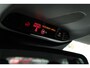 Volvo V60 B3 Mild Hybrid Momentum Advantage | Lederen Bekleding | Adaptieve Cruise Control Met Pilot Assist | Stuurverwarming | Stoelverwarming | Parkeersensoren Voor & Achter | Achteruitrijcamera | DAB+| Apple CarPlay/Android Auto | 17" Lichtmetalen Velgen | Connected Services Met Volvo On Call