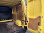 Renault Master T28 2.3 dCi 135 L1H1 Airco Cruise controle Trekhaak 2500kg trekgewicht Achteruitrijcamera Schuifdeur 3-Persoons Euro 6 Navigatiesysteem Telefoonverbinding 1e eigenaar