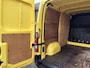Renault Master T28 2.3 dCi 135 L1H1 Airco Cruise controle Trekhaak 2500kg trekgewicht Achteruitrijcamera Schuifdeur 3-Persoons Euro 6 Navigatiesysteem Telefoonverbinding 1e eigenaar