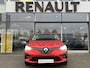 Renault Clio 1.3 TCe 140 Intens EDC AUTOMAAT | Pack Easy Drive Assist | Trekhaak | Stoel + Stuurverwarming | Navigatie | Apple CarPlay/Android Auto | Parkeersensoren V+A | Achteruitrijcamera | VOL