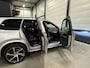 Volvo XC90 T8 Recharge AWD 455PK Polestar R-Design 7P. PANO/B&W/LUCHTVERING/22"/ACC/360CAMERA/PILOT-ASSIST/MEMORY/KEYLESS/DAB/BLACK-PACK/POLESTAR-PERFORMANCE/VOLVO DEALER HISTORIE/UNIEKE AUTO