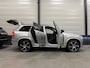 Volvo XC90 T8 Recharge AWD 455PK Polestar R-Design 7P. PANO/B&W/LUCHTVERING/22"/ACC/360CAMERA/PILOT-ASSIST/MEMORY/KEYLESS/DAB/BLACK-PACK/POLESTAR-PERFORMANCE/VOLVO DEALER HISTORIE/UNIEKE AUTO
