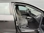 Audi Q4 e-tron 35 Launch edition Advanced 55 kWh 170pk | Navigatie | Matrix led koplampen | Sportstoelen | Stoelverwarming