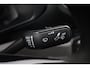 Volkswagen Crafter 35 2.0 TDI L3H2 Exclusive 177PK / 130kW DSG, Hero pakket (spoiler, zonwering, sidebars etc.), achteruitrijcamera (rear view), Apple Carplay & Android Auto, adaptieve cruise control (acc) met Stop & Go, verwarmbare voorruit, alarmsysteem, LED koplampen, bijrijdersbank met opbergvak, parkeersensoren voor + achter, versterkte vering en demping, trekhaak, 17'' LMV hoogglans zwart, BPMvrij