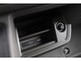 Volkswagen Crafter 35 2.0 TDI L3H2 Exclusive 177PK / 130kW DSG, Hero pakket (spoiler, zonwering, sidebars etc.), achteruitrijcamera (rear view), Apple Carplay & Android Auto, adaptieve cruise control (acc) met Stop & Go, verwarmbare voorruit, alarmsysteem, LED koplampen, bijrijdersbank met opbergvak, parkeersensoren voor + achter, versterkte vering en demping, trekhaak, 17'' LMV hoogglans zwart, BPMvrij