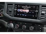 Volkswagen Crafter 35 2.0 TDI L3H2 Exclusive 177PK / 130kW DSG, Hero pakket (spoiler, zonwering, sidebars etc.), achteruitrijcamera (rear view), Apple Carplay & Android Auto, adaptieve cruise control (acc) met Stop & Go, verwarmbare voorruit, alarmsysteem, LED koplampen, bijrijdersbank met opbergvak, parkeersensoren voor + achter, versterkte vering en demping, trekhaak, 17'' LMV hoogglans zwart, BPMvrij