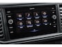 Volkswagen Crafter 35 2.0 TDI L3H2 Exclusive 177PK / 130kW DSG, Hero pakket (spoiler, zonwering, sidebars etc.), achteruitrijcamera (rear view), Apple Carplay & Android Auto, adaptieve cruise control (acc) met Stop & Go, verwarmbare voorruit, alarmsysteem, LED koplampen, bijrijdersbank met opbergvak, parkeersensoren voor + achter, versterkte vering en demping, trekhaak, 17'' LMV hoogglans zwart, BPMvrij