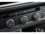 Volkswagen Crafter 35 2.0 TDI L3H2 Exclusive 177PK / 130kW DSG, Hero pakket (spoiler, zonwering, sidebars etc.), achteruitrijcamera (rear view), Apple Carplay & Android Auto, adaptieve cruise control (acc) met Stop & Go, verwarmbare voorruit, alarmsysteem, LED koplampen, bijrijdersbank met opbergvak, parkeersensoren voor + achter, versterkte vering en demping, trekhaak, 17'' LMV hoogglans zwart, BPMvrij
