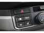Volkswagen Crafter 35 2.0 TDI L3H2 Exclusive 177PK / 130kW DSG, Hero pakket (spoiler, zonwering, sidebars etc.), achteruitrijcamera (rear view), Apple Carplay & Android Auto, adaptieve cruise control (acc) met Stop & Go, verwarmbare voorruit, alarmsysteem, LED koplampen, bijrijdersbank met opbergvak, parkeersensoren voor + achter, versterkte vering en demping, trekhaak, 17'' LMV hoogglans zwart, BPMvrij