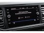 Volkswagen Crafter 35 2.0 TDI L3H2 Exclusive 177PK / 130kW DSG, Hero pakket (spoiler, zonwering, sidebars etc.), achteruitrijcamera (rear view), Apple Carplay & Android Auto, adaptieve cruise control (acc) met Stop & Go, verwarmbare voorruit, alarmsysteem, LED koplampen, bijrijdersbank met opbergvak, parkeersensoren voor + achter, versterkte vering en demping, trekhaak, 17'' LMV hoogglans zwart, BPMvrij