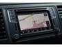 Volkswagen Transporter 2.0 TDI L2H1 Highline 102PK / 75kW, Highline, achterdeuren met ruit en wisser, navigatie, multifunctioneel lederen stuurwiel, parkeersensoren voor en achter (pdc), trekhaak, voorruit verwarming, cruise control, licht en regensensor, airco