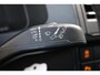 Volkswagen Transporter 2.0 TDI L2H1 Highline 102PK / 75kW, Highline, achterdeuren met ruit en wisser, navigatie, multifunctioneel lederen stuurwiel, parkeersensoren voor en achter (pdc), trekhaak, voorruit verwarming, cruise control, licht en regensensor, airco