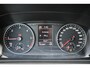 Volkswagen Transporter 2.0 TDI L2H1 Highline 102PK / 75kW, Highline, achterdeuren met ruit en wisser, navigatie, multifunctioneel lederen stuurwiel, parkeersensoren voor en achter (pdc), trekhaak, voorruit verwarming, cruise control, licht en regensensor, airco
