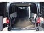 Volkswagen Transporter 2.0 TDI L2H1 Highline 102PK / 75kW, Highline, achterdeuren met ruit en wisser, navigatie, multifunctioneel lederen stuurwiel, parkeersensoren voor en achter (pdc), trekhaak, voorruit verwarming, cruise control, licht en regensensor, airco